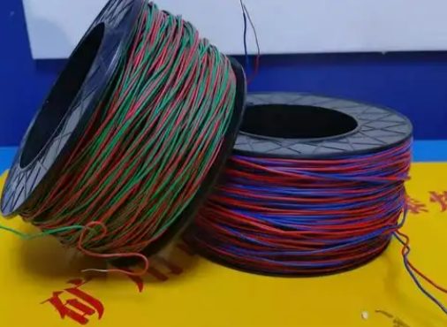 呼图壁放炮线的主要材质有哪些？不同材质的适用场景有何区别？
